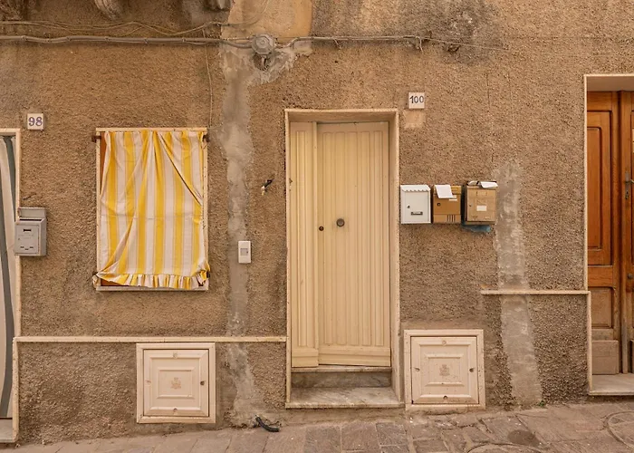 Mary House Vakantiehuis Carloforte (Isola di San Pietro)